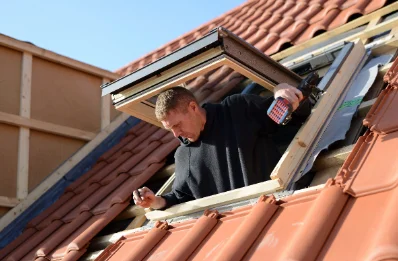 Pose de fenêtres de toit Velux à Valzin en Petite Montagne